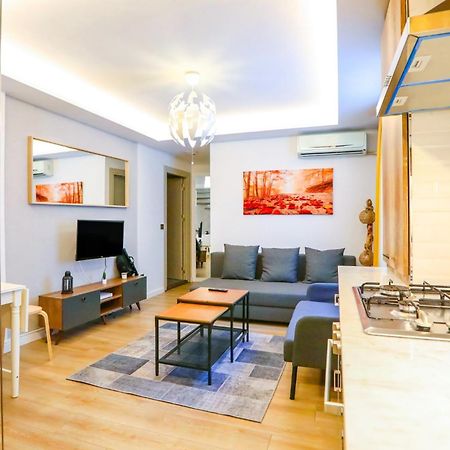 شقة اسطنبول  في Delightful Flat 500 M To Uskudar Ferry Station المظهر الخارجي الصورة